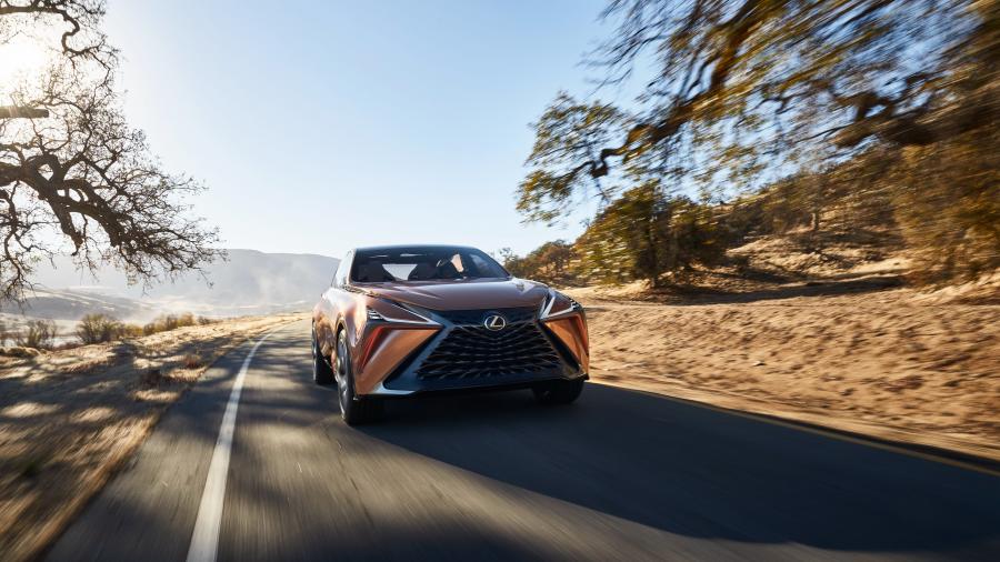  Lexus LF-1 Limitless 2018 года  (фото 38 из 72)